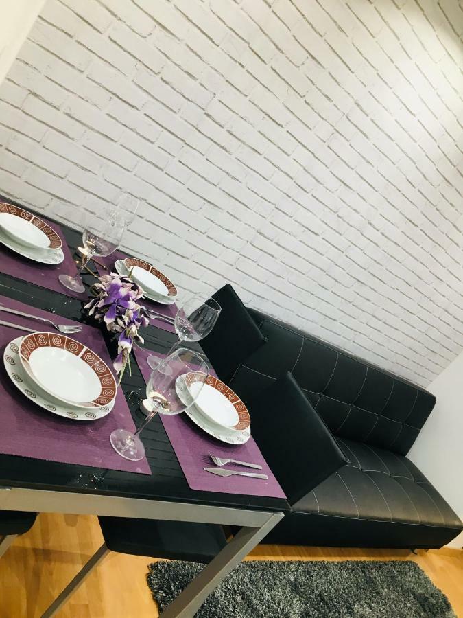 Apartamento Good Vibes Apartment ซาราโกซา ภายนอก รูปภาพ