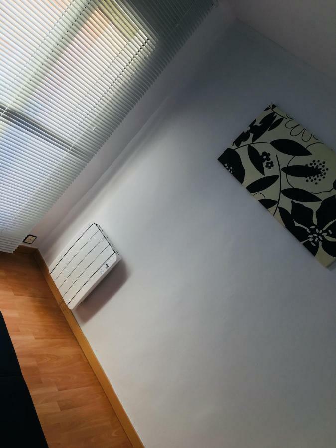 Apartamento Good Vibes Apartment ซาราโกซา ภายนอก รูปภาพ
