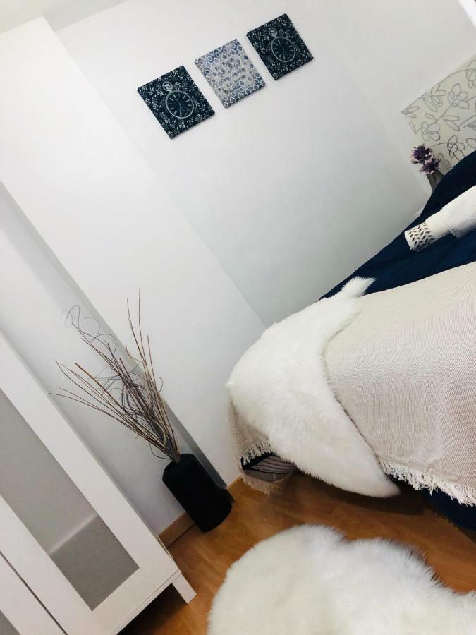 Apartamento Good Vibes Apartment ซาราโกซา ภายนอก รูปภาพ