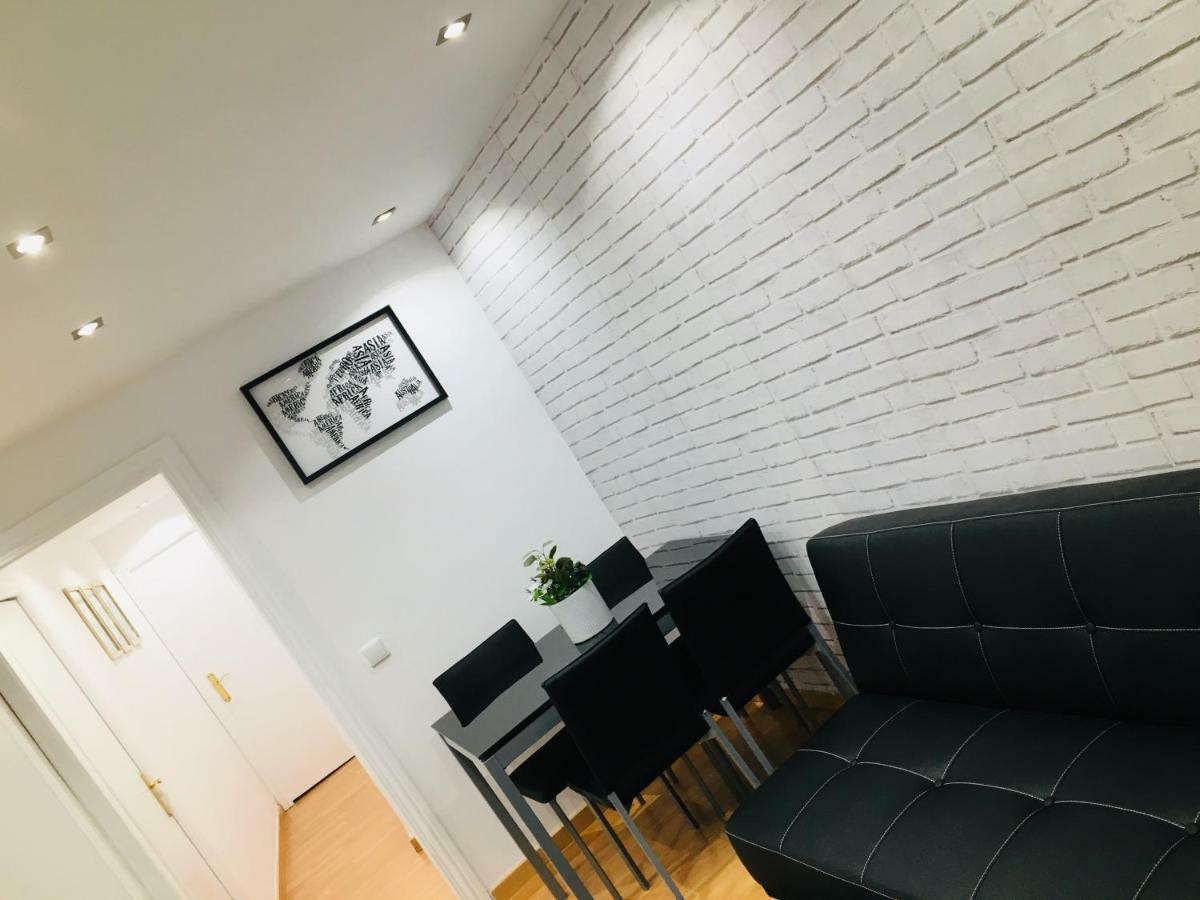 Apartamento Good Vibes Apartment ซาราโกซา ภายนอก รูปภาพ